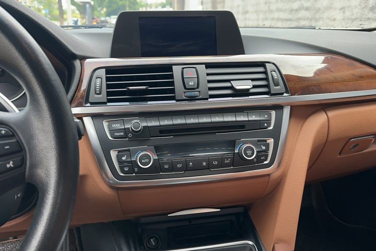 Used BMW 3 Series 2015 320Li Luxury Design Package Audio And AC Panel