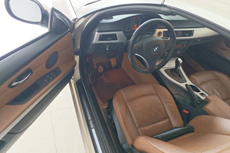 Used BMW 3 Series 2011 320i Convertible Coupe Driver Seat