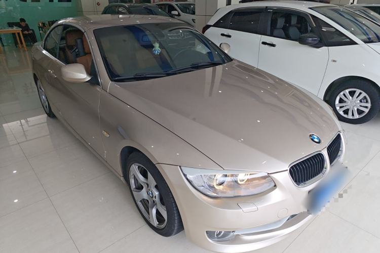 Used BMW 3 Series 2011 320i Convertible Coupe Front Right 45 Deg