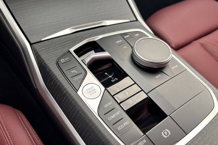 Used BMW 3 Series 2025 325Li M Sport Package Interior 4