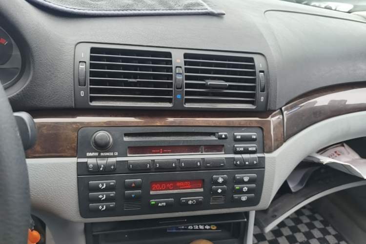 Used BMW 3 Series 2004 325i Audio And AC Panel