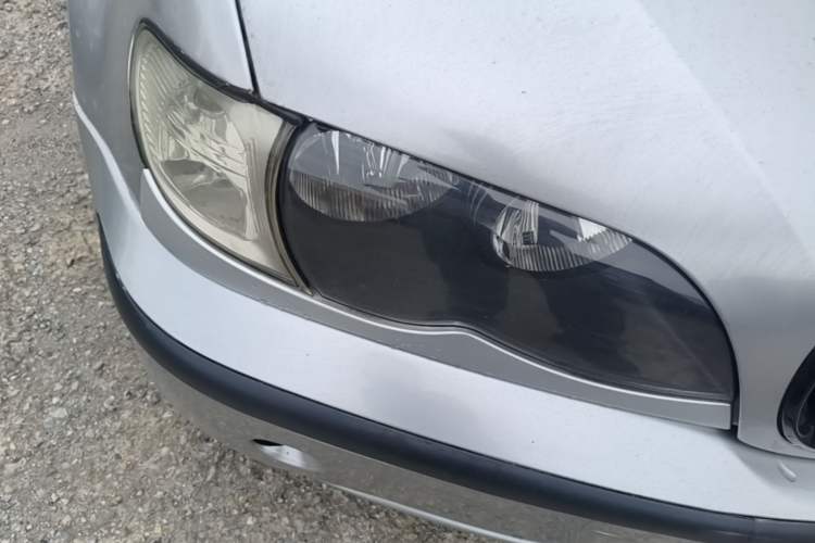 Used BMW 3 Series 2004 325i Right Front Headlight
