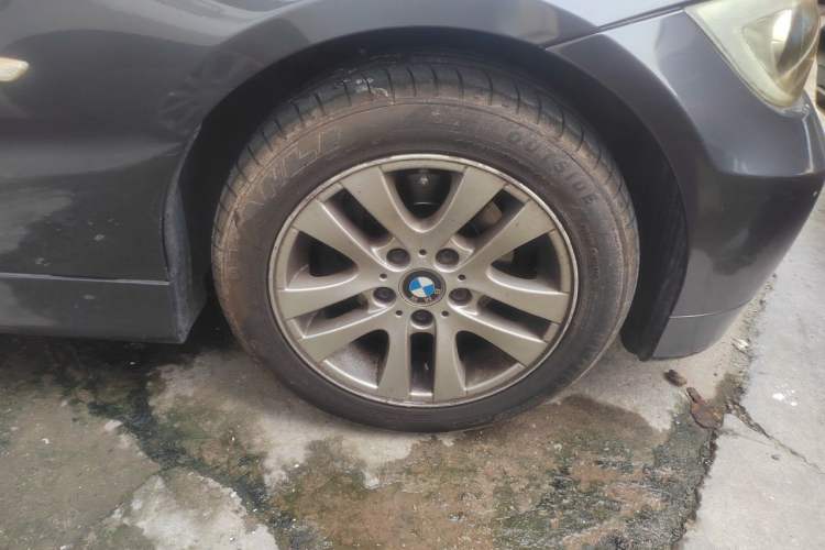 Used BMW 3 Series 2005 320i Fashion Model Right Front Wheel Hub