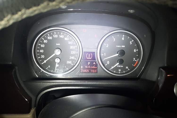 Used BMW 3 Series 2005 325i Sport Edition Instrument Cluster
