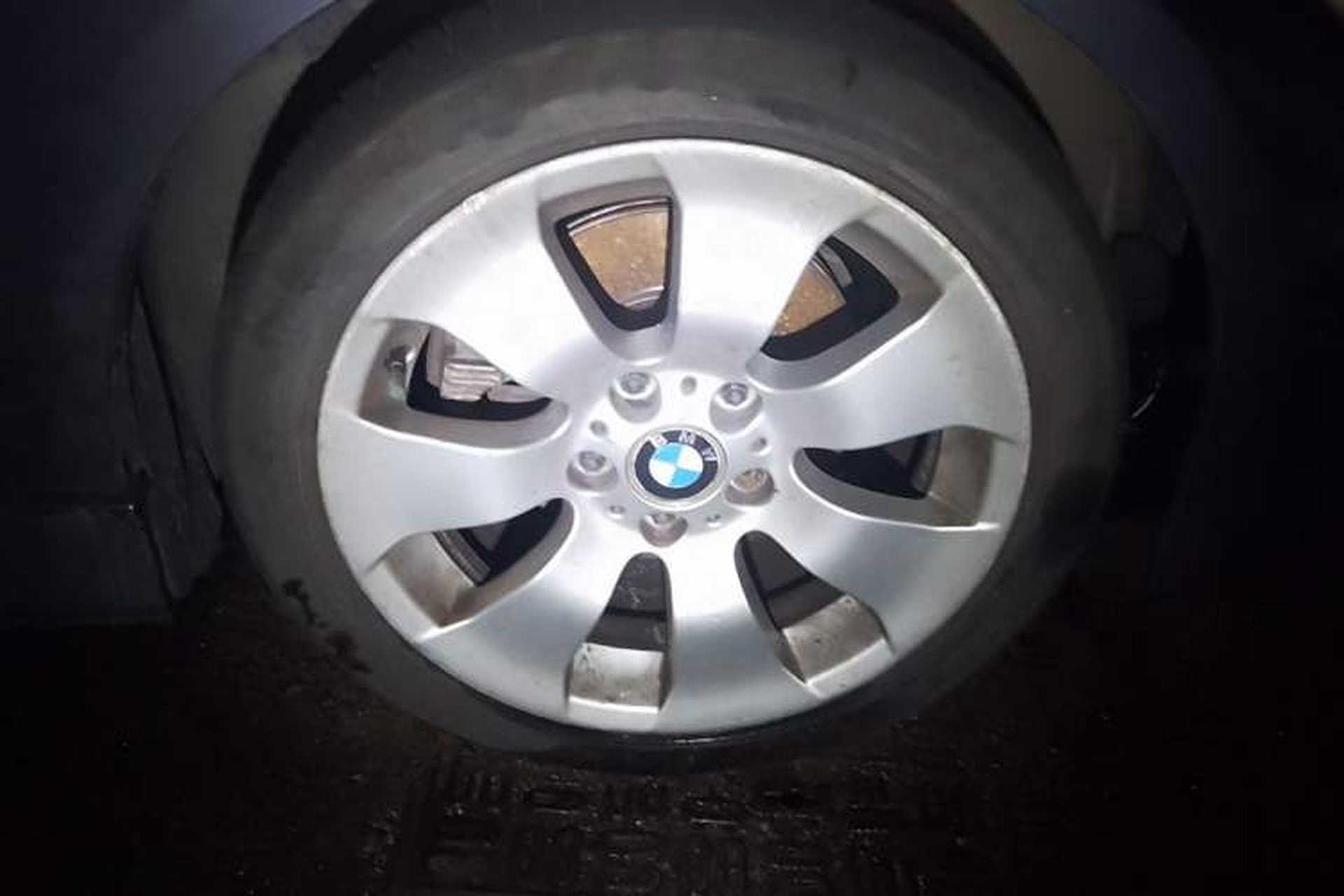 Used BMW 3 Series 2005 325i Sport Edition Right Front Wheel Hub