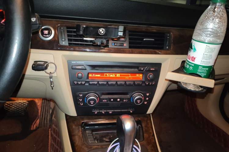 Used BMW 3 Series 2005 325i Sport Edition Audio And AC Panel