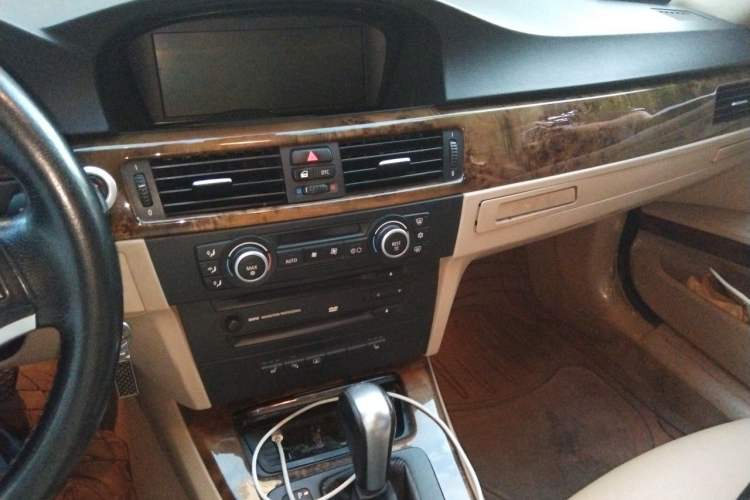 Used BMW 3 Series 2005 330i Audio And AC Panel