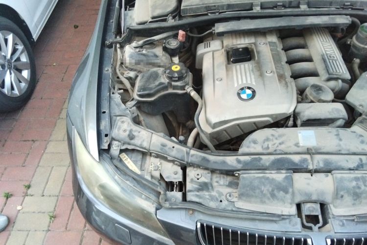 Used BMW 3 Series 2005 330i Engine Bay Right