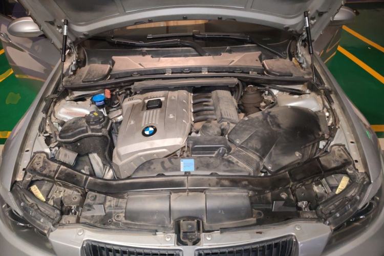 Used BMW 3 Series 2005 325i Sport Edition Engine Bay