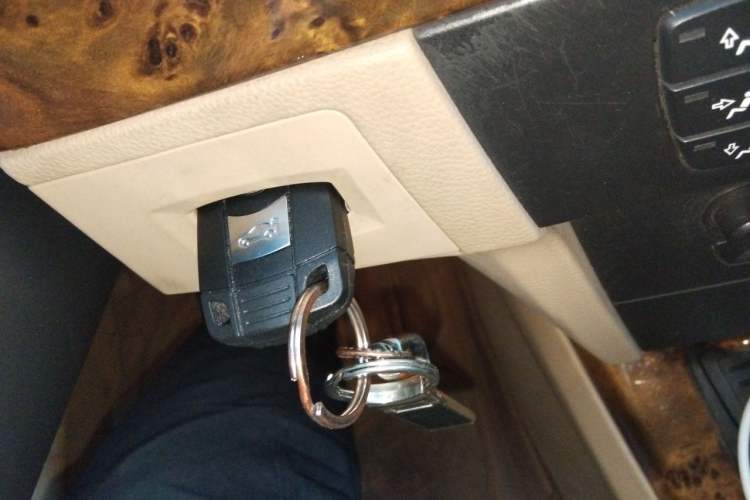 Used BMW 3 Series 2005 330i Vehicle Key