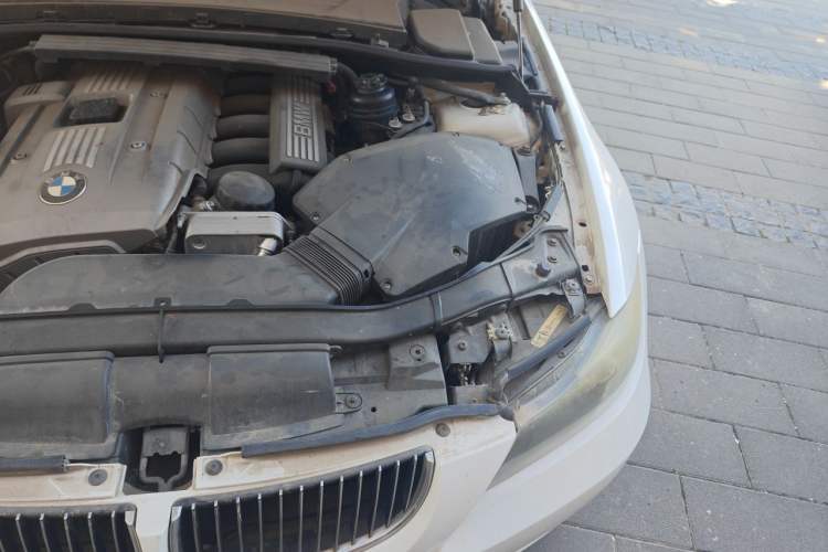 Used BMW 3 Series 2005 325i Sport Edition Engine Bay Left