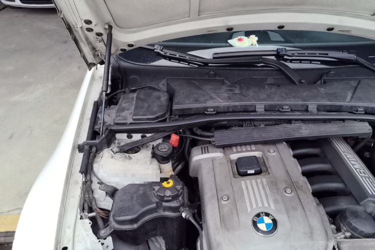 Used BMW 3 Series 2005 325i Leading Model Engine Bay Right