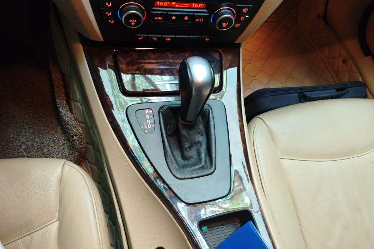Used BMW 3 Series 2005 325i Sport Edition Gear Lever