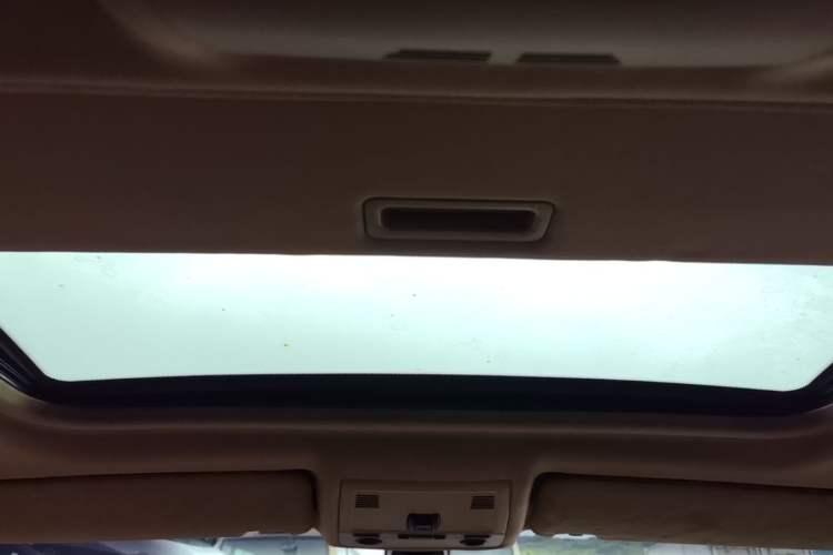 Used BMW 3 Series 2005 325i Leading Model Headliner