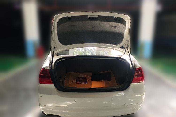 Used BMW 3 Series 2005 325i Sport Edition Trunk