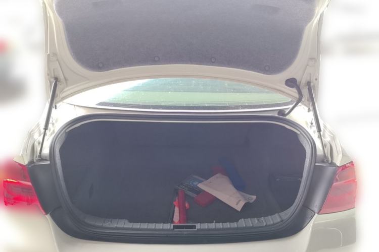 Used BMW 3 Series 2005 325i Leading Model Trunk