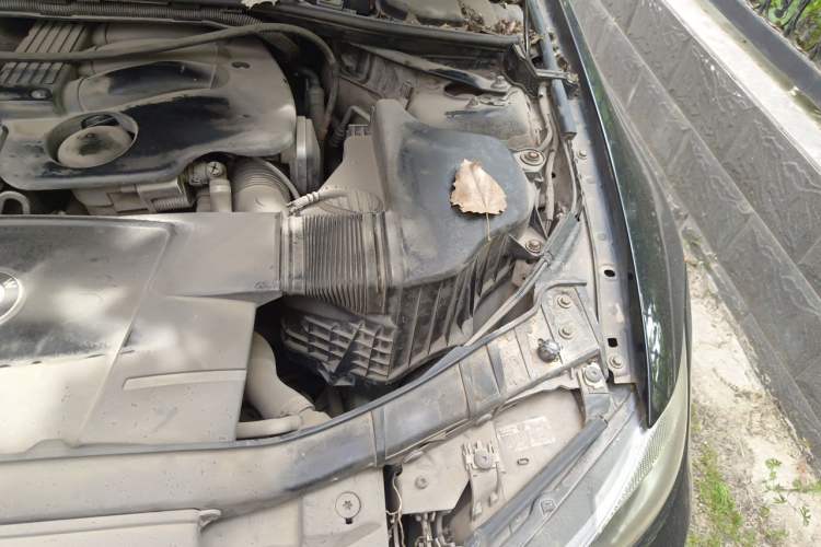 Used BMW 3 Series 2006 320i Elegant Edition Engine Bay Left