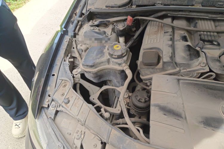 Used BMW 3 Series 2006 320i Elegant Edition Engine Bay Right