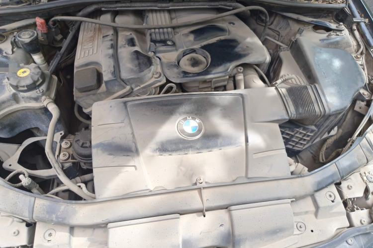 Used BMW 3 Series 2006 320i Elegant Edition Engine Bay