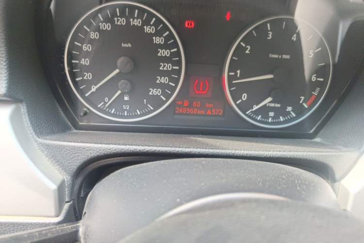 Used BMW 3 Series 2006 320i Elegant Edition Odometer Close Up