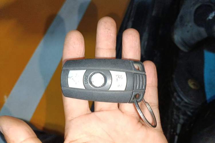 Used BMW 3 Series 2006 320i Elegant Edition Vehicle Key