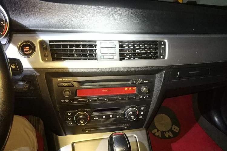 Used BMW 3 Series 2007 325i Convertible Coupe Audio And AC Panel