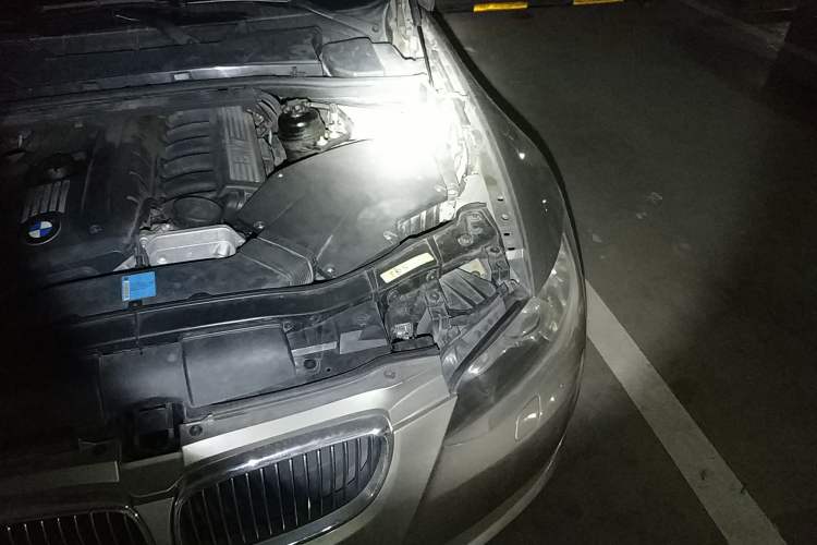 Used BMW 3 Series 2007 325i Convertible Coupe Engine Bay Left