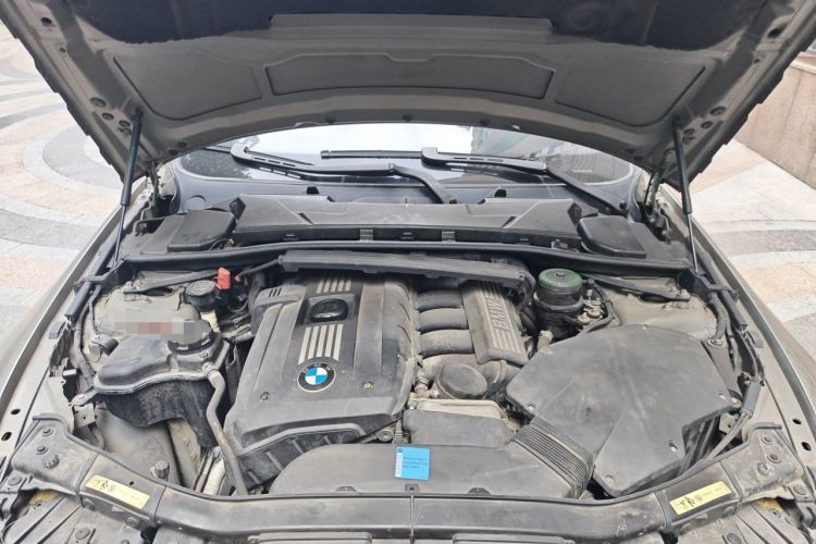 Used BMW 3 Series 2007 330i Convertible Coupe Engine Bay