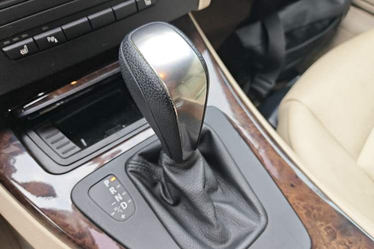 Used BMW 3 Series 2007 330i Convertible Coupe Gear Lever