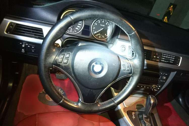 Used BMW 3 Series 2007 325i Convertible Coupe Steering Wheel