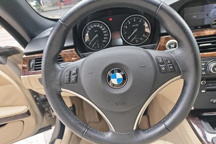 Used BMW 3 Series 2007 330i Convertible Coupe Steering Wheel