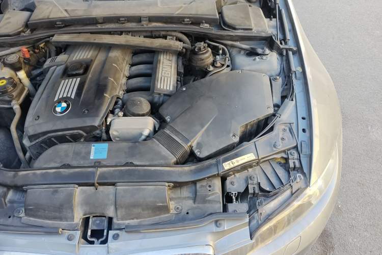 Used BMW 3 Series 2007 325i Convertible Coupe Engine Bay Left