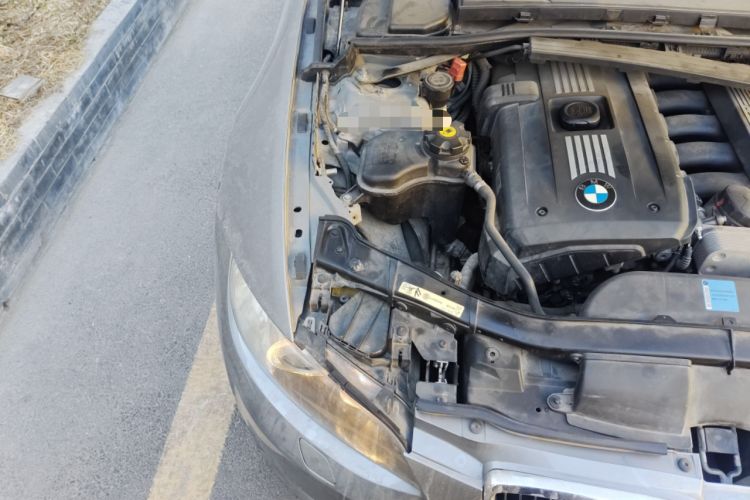 Used BMW 3 Series 2007 325i Convertible Coupe Engine Bay Right