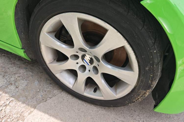 Used BMW 3 Series 2007 335i Convertible (Imported) Right Front Wheel Hub