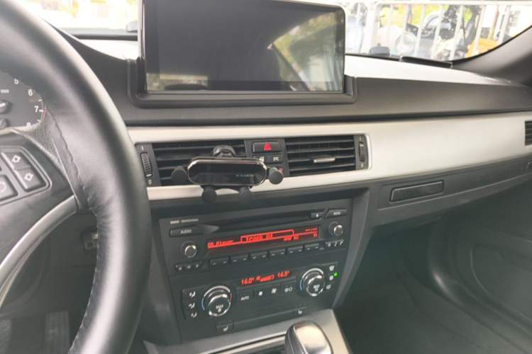 Used BMW 3 Series 2007 325i Convertible Coupe Audio And AC Panel