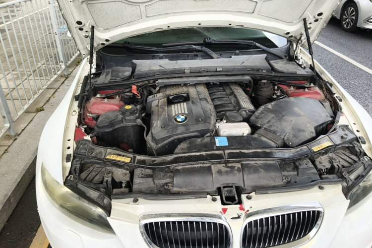 Used BMW 3 Series 2007 325i Convertible Coupe Engine Bay Right