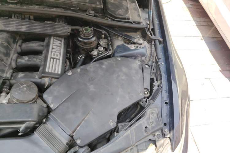 Used BMW 3 Series 2008 325i 6MT Engine Bay Left