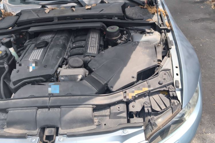 Used BMW 3 Series 2008 330i two-door coupe Engine Bay Left