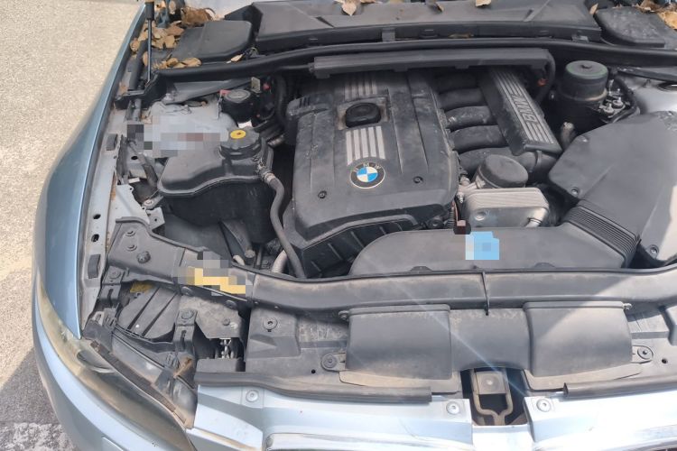 Used BMW 3 Series 2008 330i two-door coupe Engine Bay Right