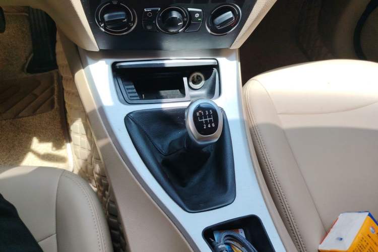 Used BMW 3 Series 2008 325i 6MT Gear Lever