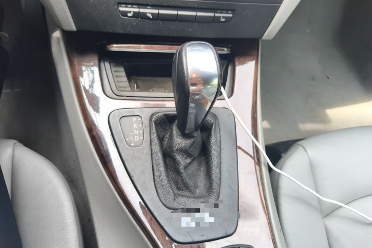 Used BMW 3 Series 2008 330i two-door coupe Gear Lever