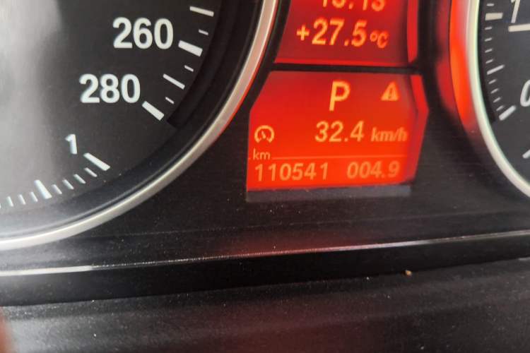 Used BMW 3 Series 2008 330i two-door coupe Odometer Close Up
