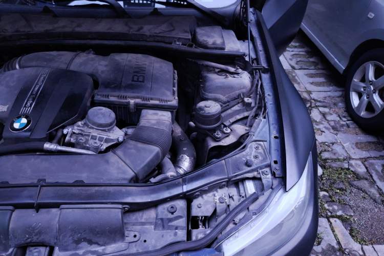Used BMW 3 Series 2009 335i Engine Bay Left