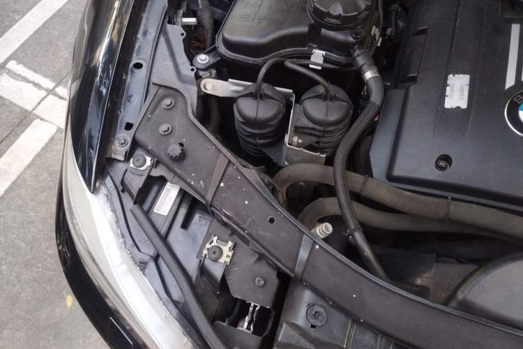 Used BMW 3 Series 2009 335i Engine Bay Right