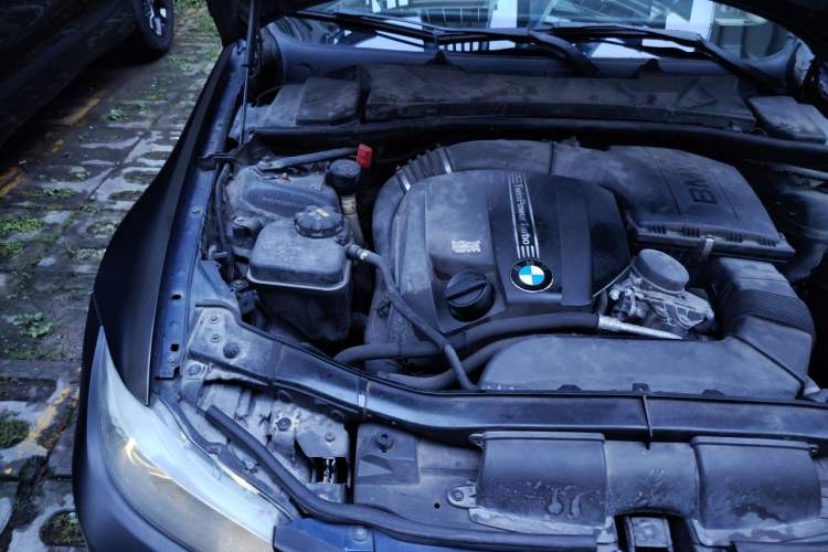 Used BMW 3 Series 2009 335i Engine Bay Right