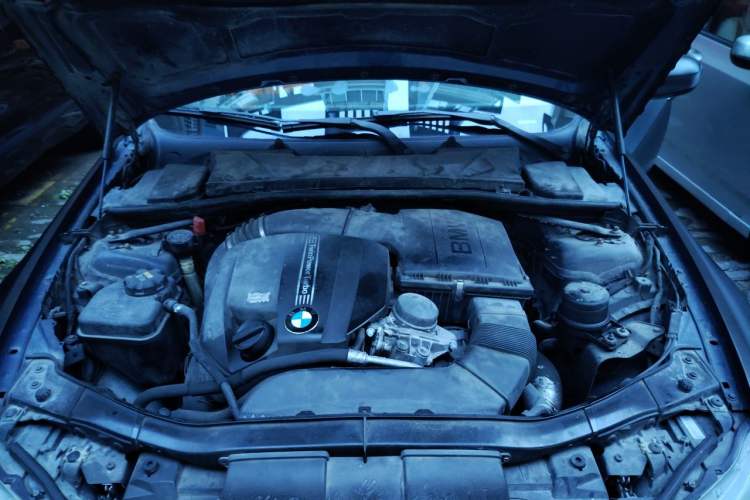 Used BMW 3 Series 2009 335i Engine Bay
