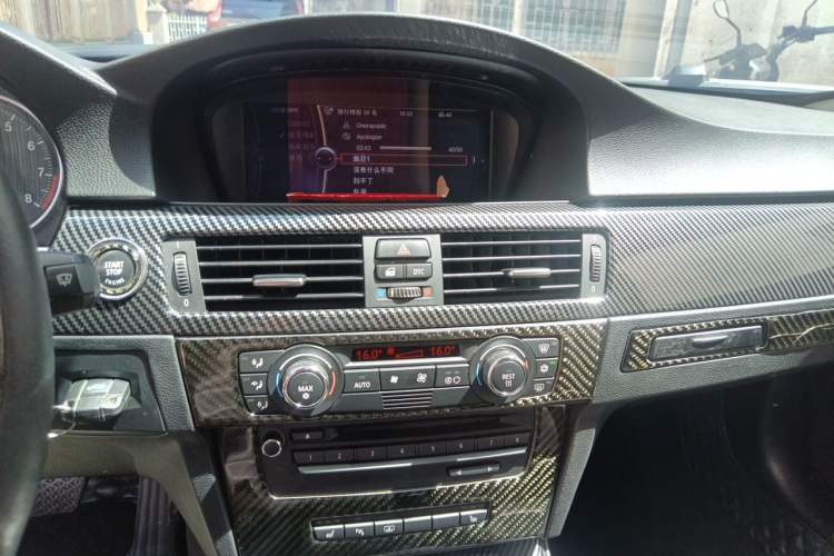 Used BMW 3 Series 2009 330i two-door coupe Audio And AC Panel