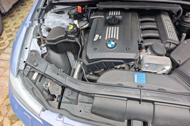 Used BMW 3 Series 2009 325i MT Elegant Edition Engine Bay Right