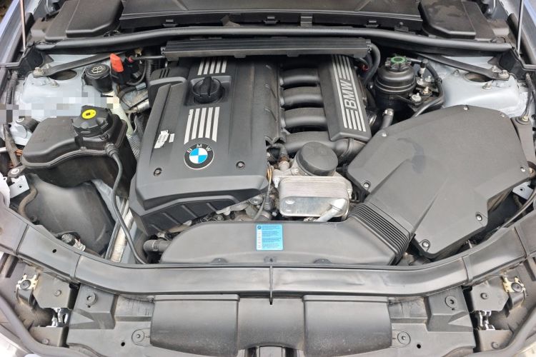 Used BMW 3 Series 2009 325i MT Elegant Edition Engine Bay