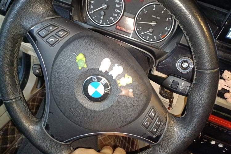 Used BMW 3 Series 2009 320i two-door coupe Vehicle Key